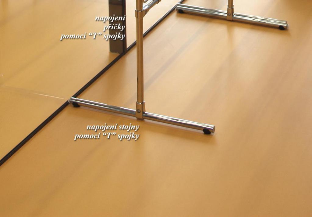 Výstavní a prodejní Trubkový stojan - detail napojení nohy